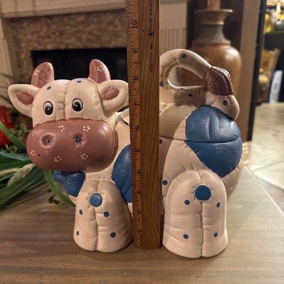 Rare Vintage Collectible Cow Cookie Jar. 10 x 10 x 8 Inches. Tiny Chip On Lid - Picture 8 of 10